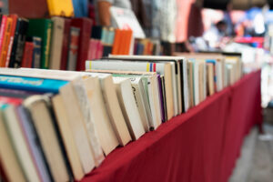 أفضل كتب التجارة الإلكترونية لعام 2026: دليلك لبناء مهارات احترافية وزيادة المبيعات